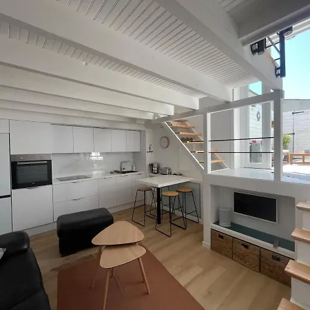 Duplex With Terrace Appartamento *